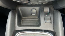 Nissan Qashqai 1.3 DiG-T N-Connecta 5dr Petrol Hatchback